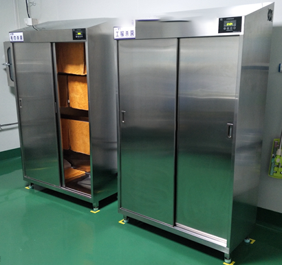 ��-������